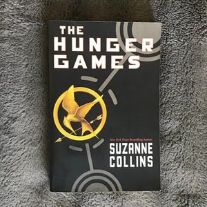 ⭐ 3 FOR $20 ⭐ The Hunger Games Book